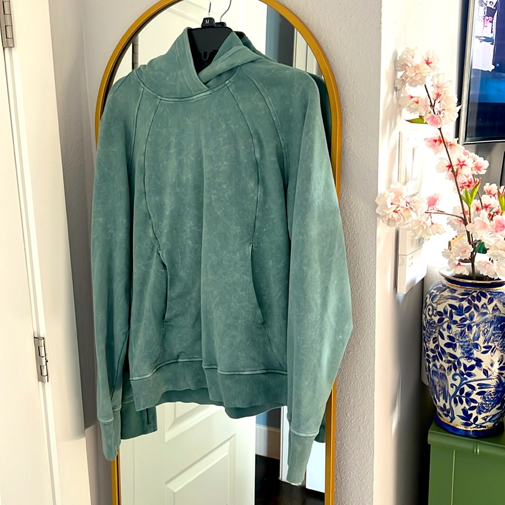 Lululemon hoodie sz 6